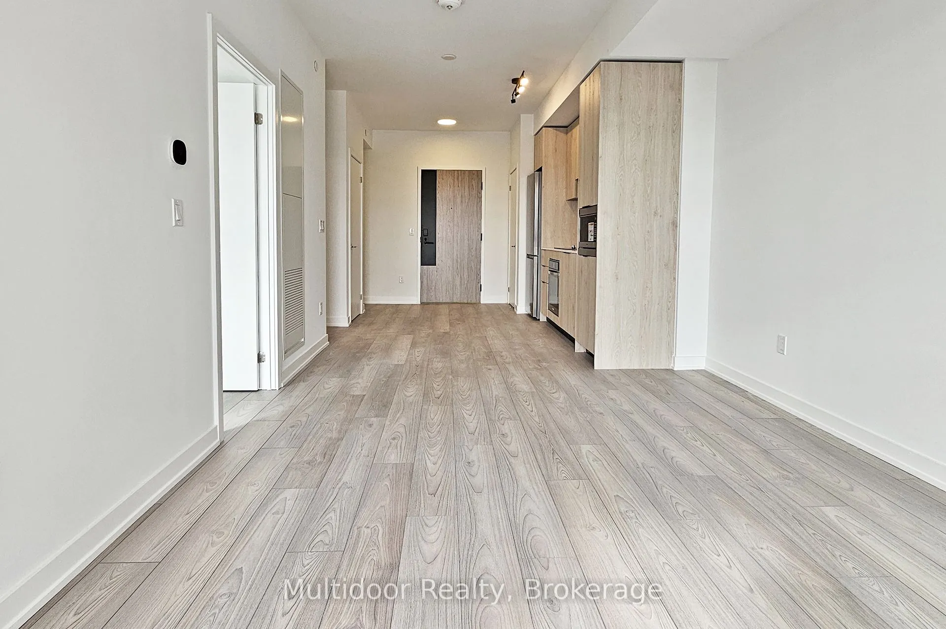 1007 The Queensway, #421