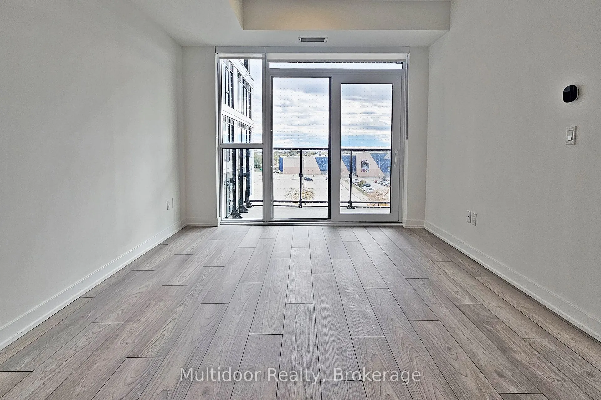 1007 The Queensway, #421