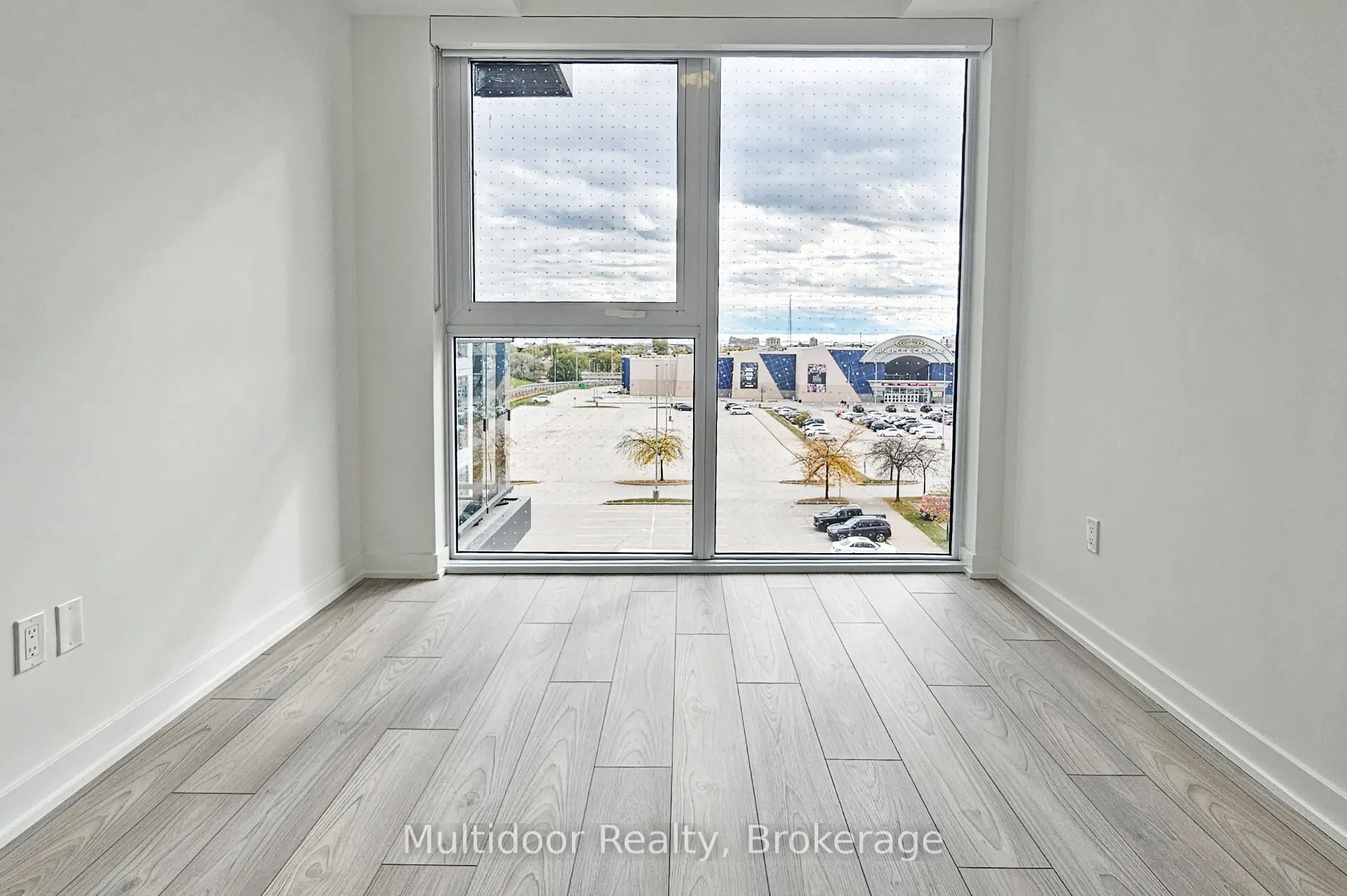 1007 The Queensway, #421