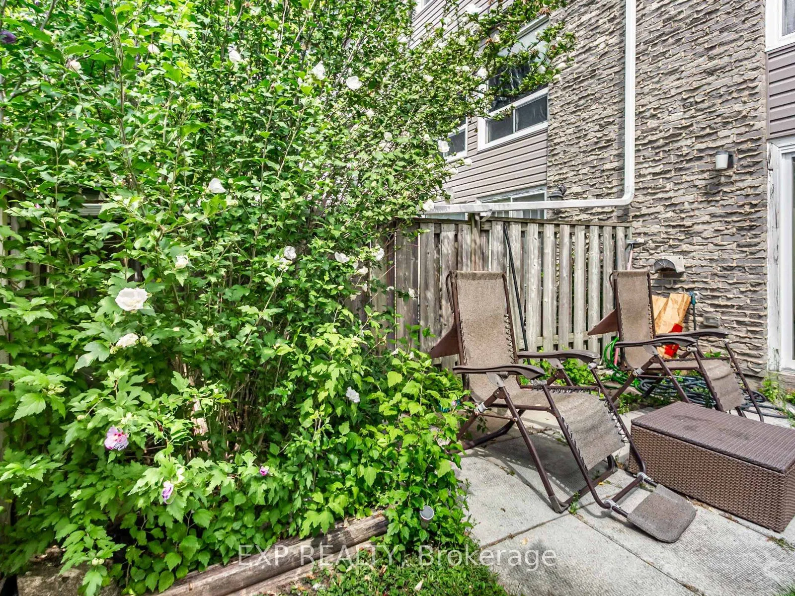 2050 Upper Middle Road, #64