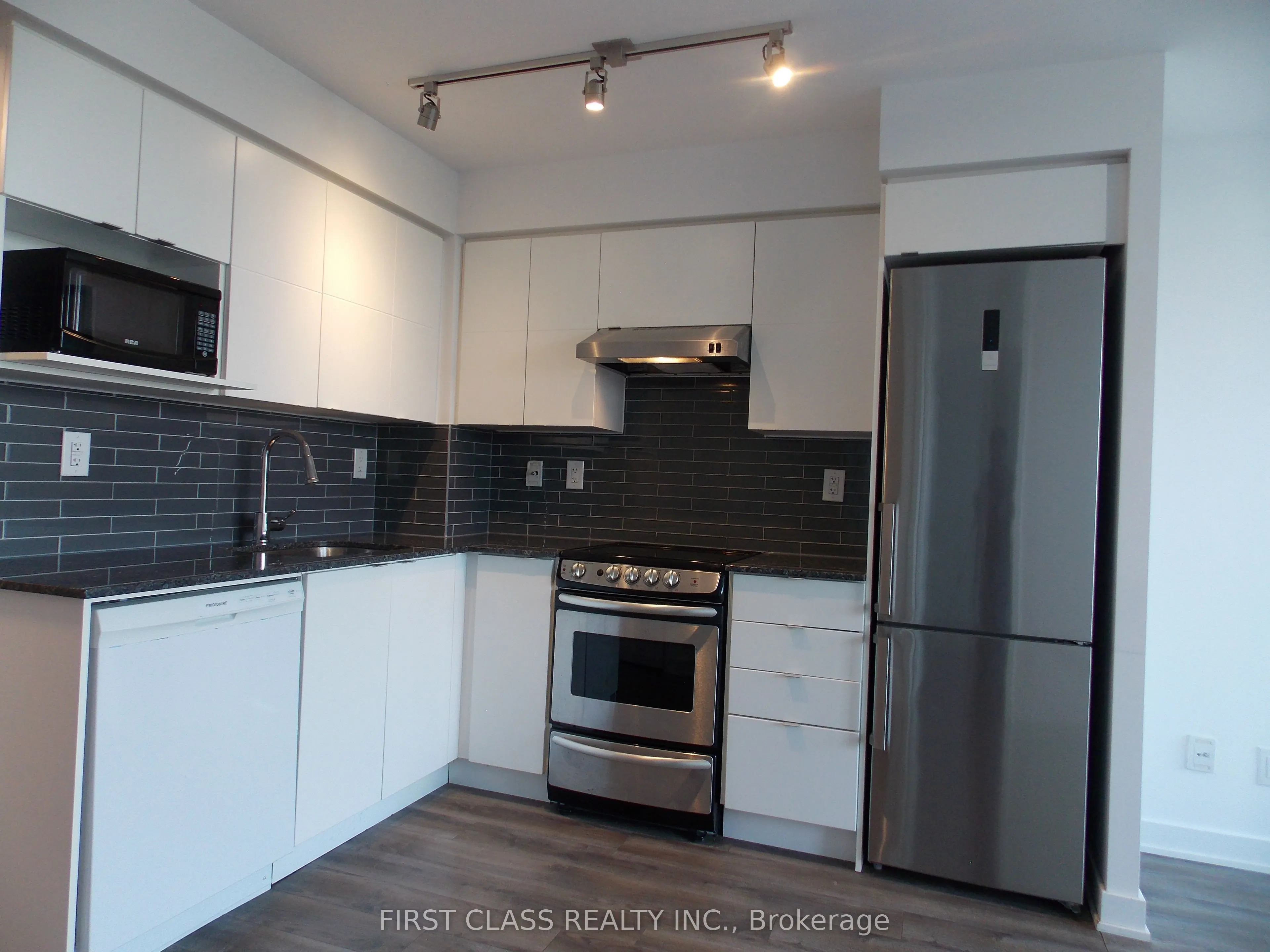 160 Flemington Road, #808