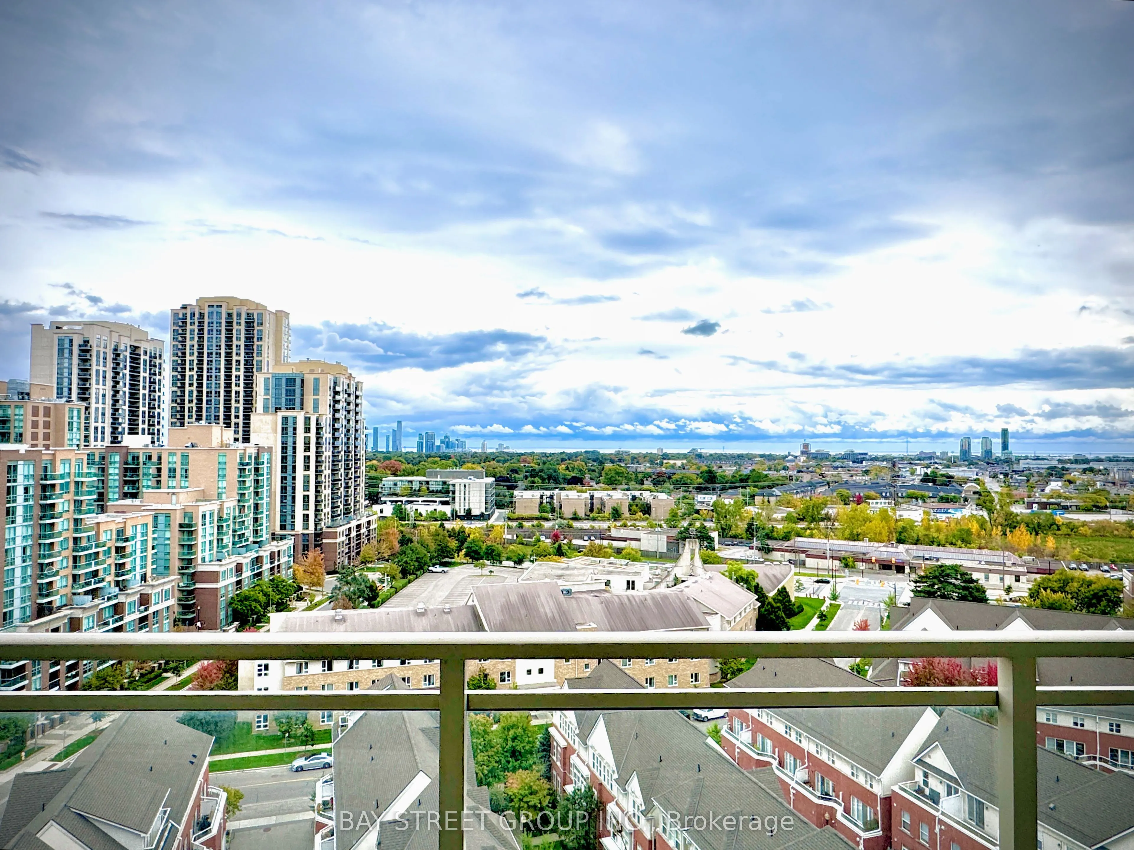 5101 Dundas Street W, #1107