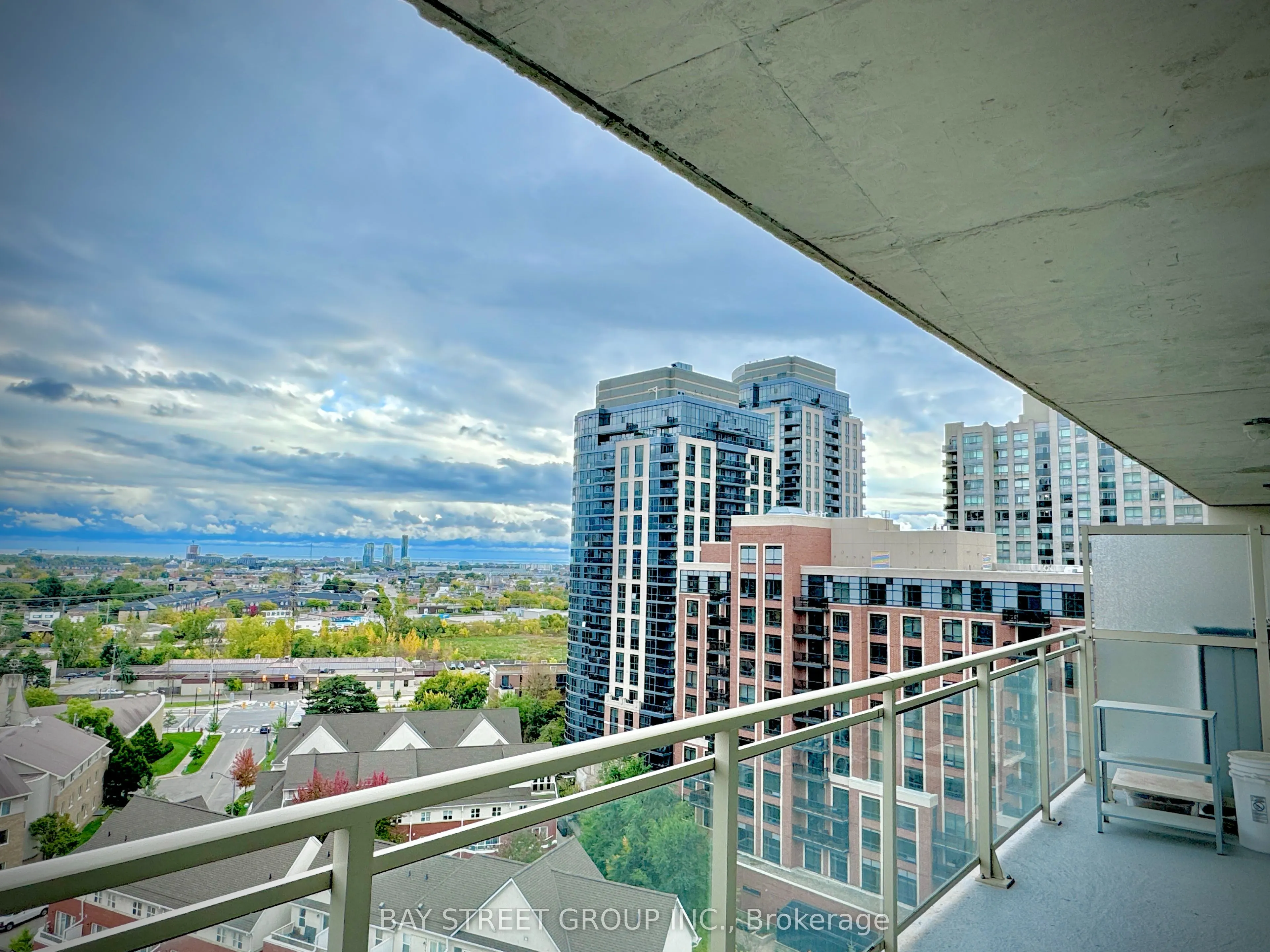 5101 Dundas Street W, #1107