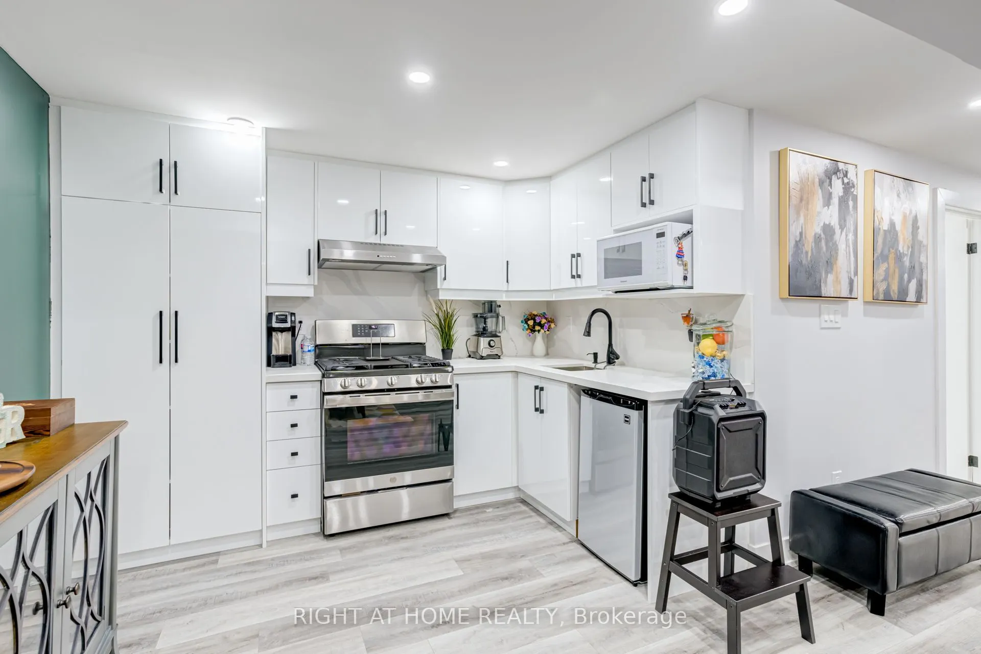 3 Forestgrove Circle