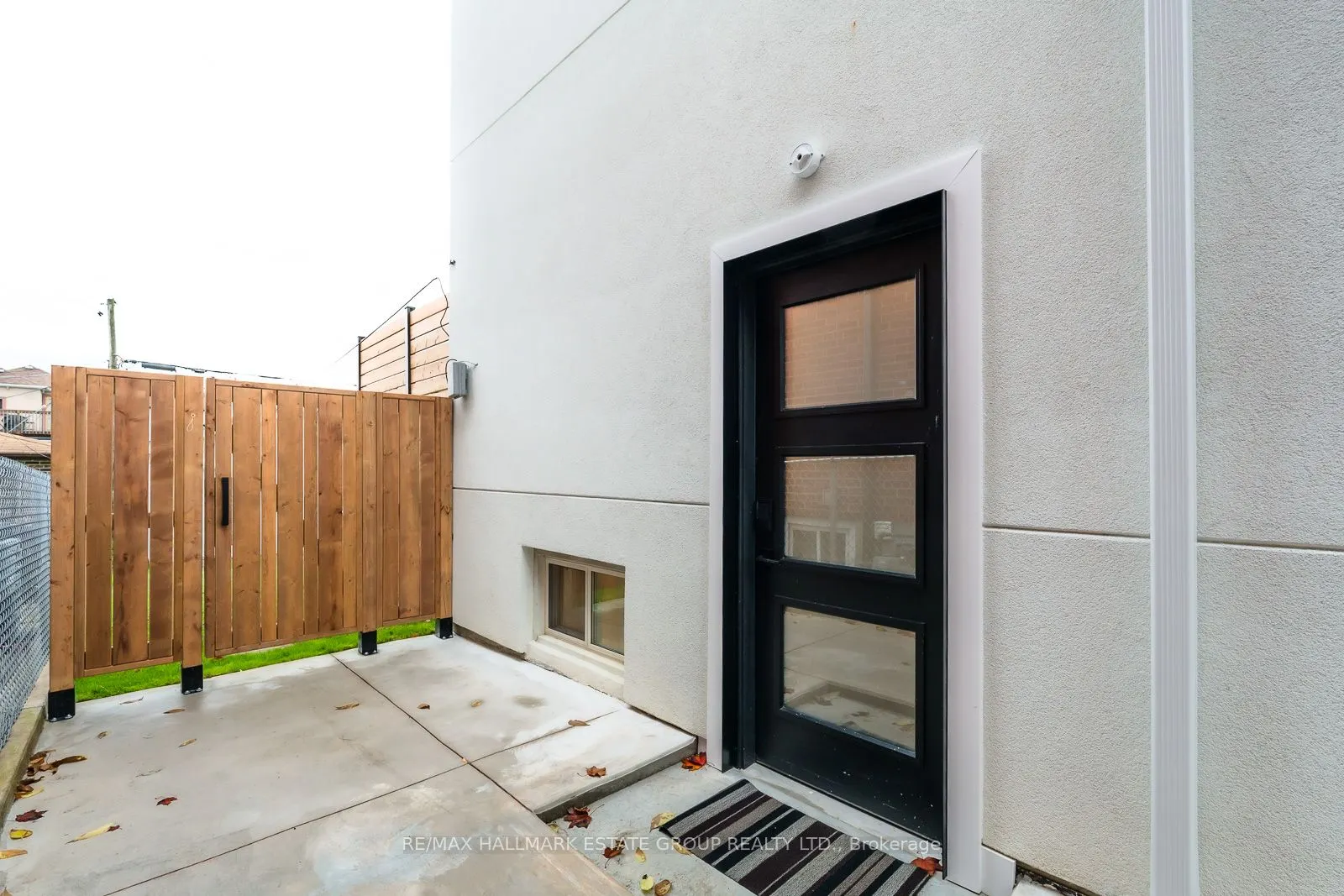 282 Earlscourt Avenue