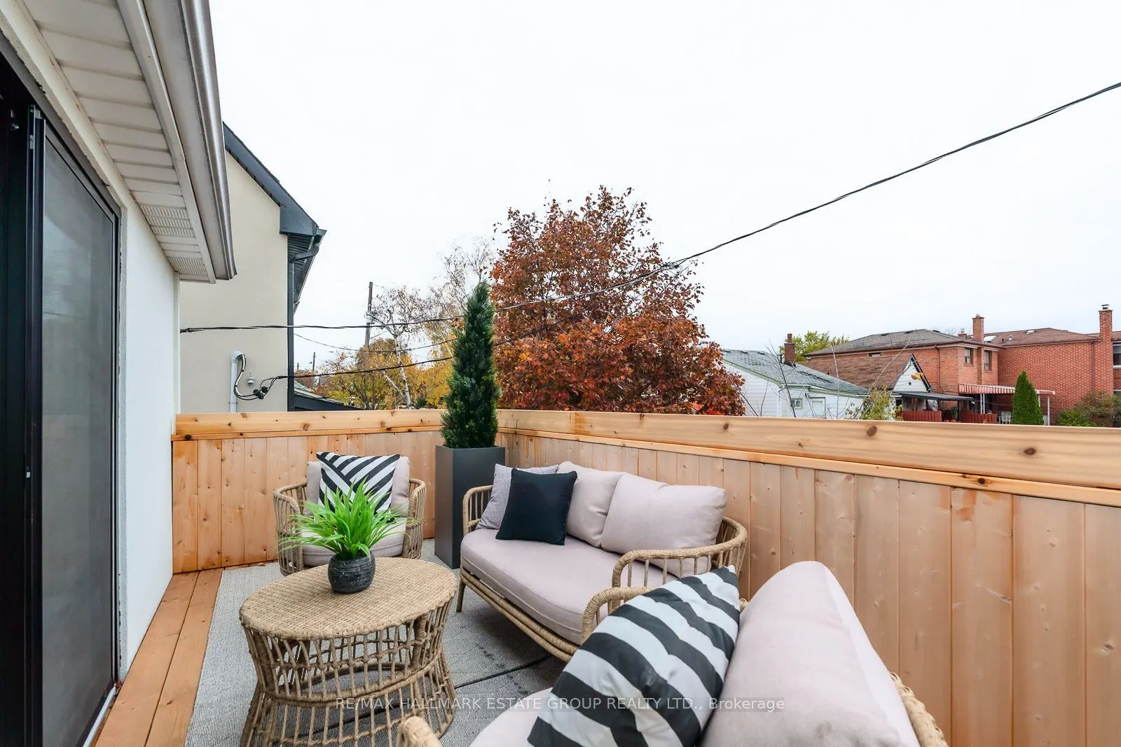 282 Earlscourt Avenue