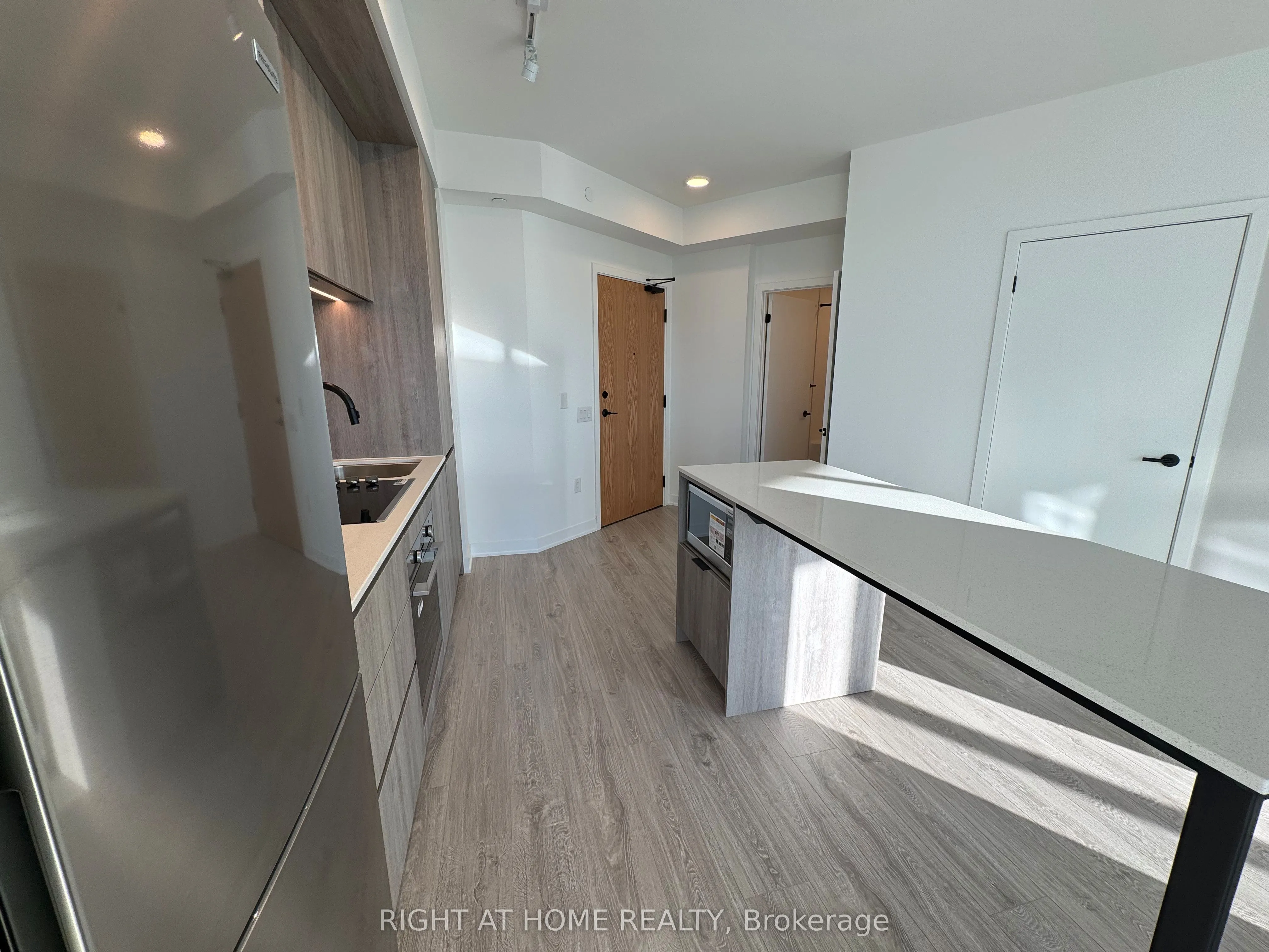 2495 Eglinton Avenue W, #1906