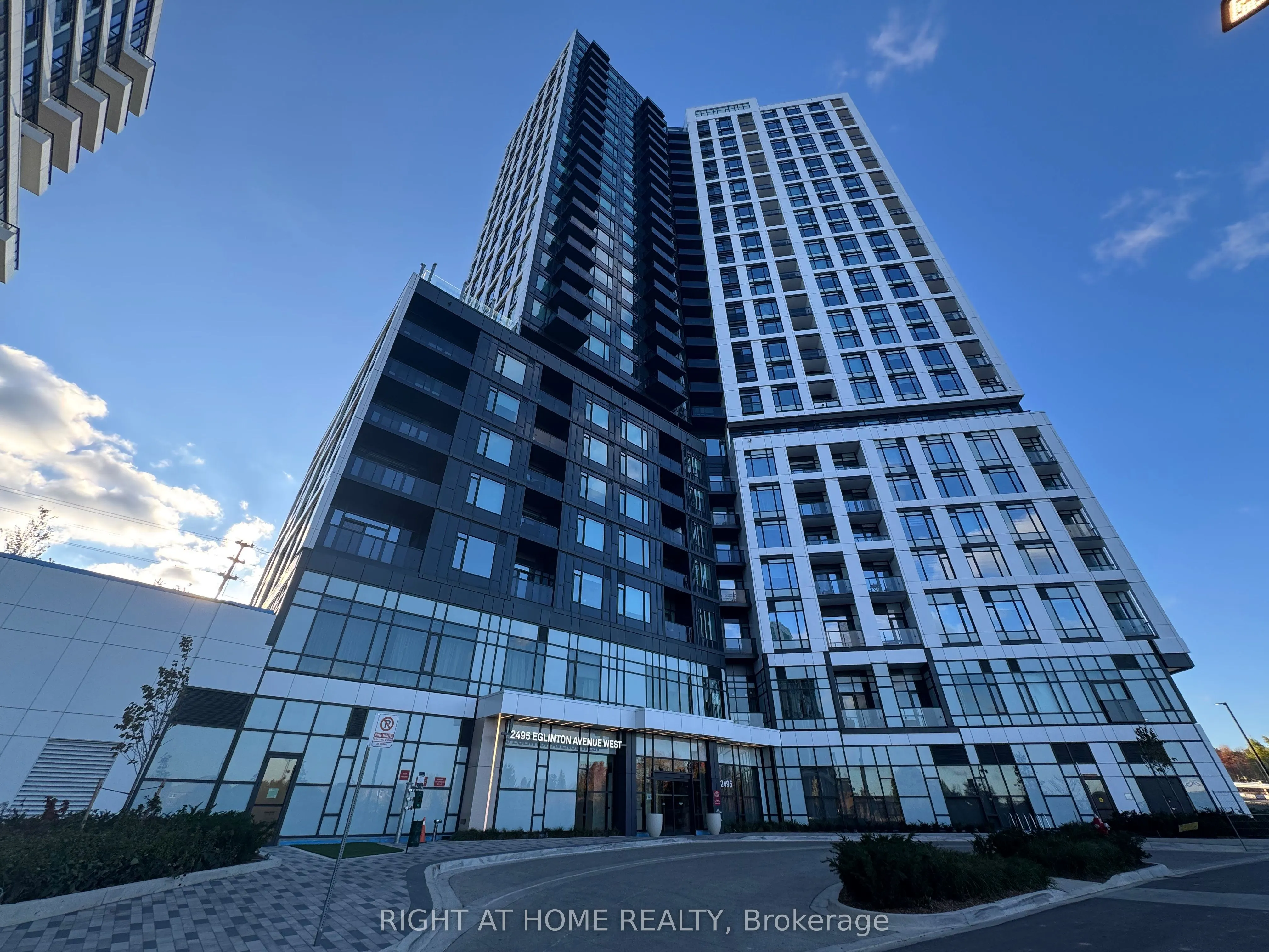 2495 Eglinton Avenue W, #1906