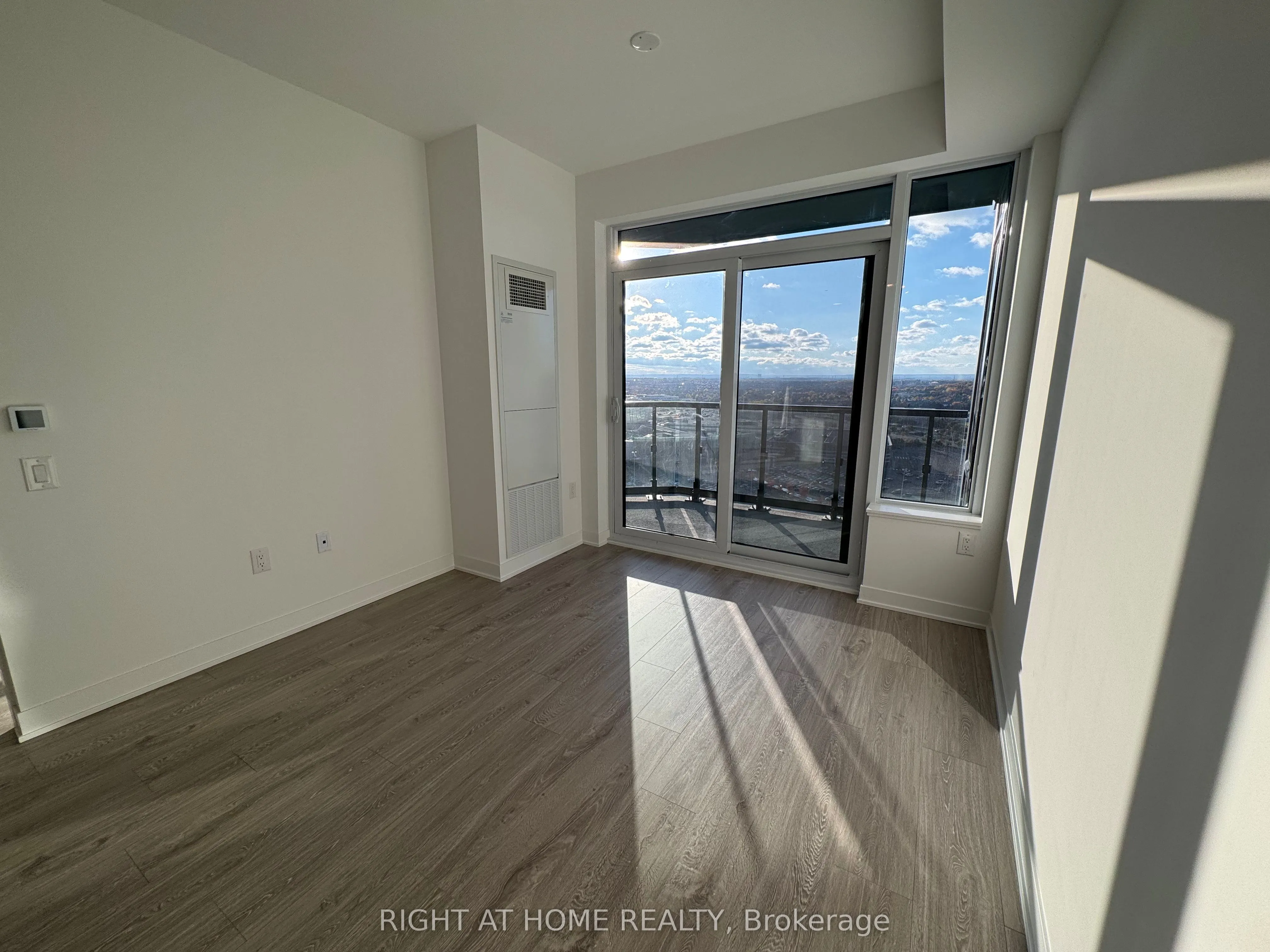 2495 Eglinton Avenue W, #1906