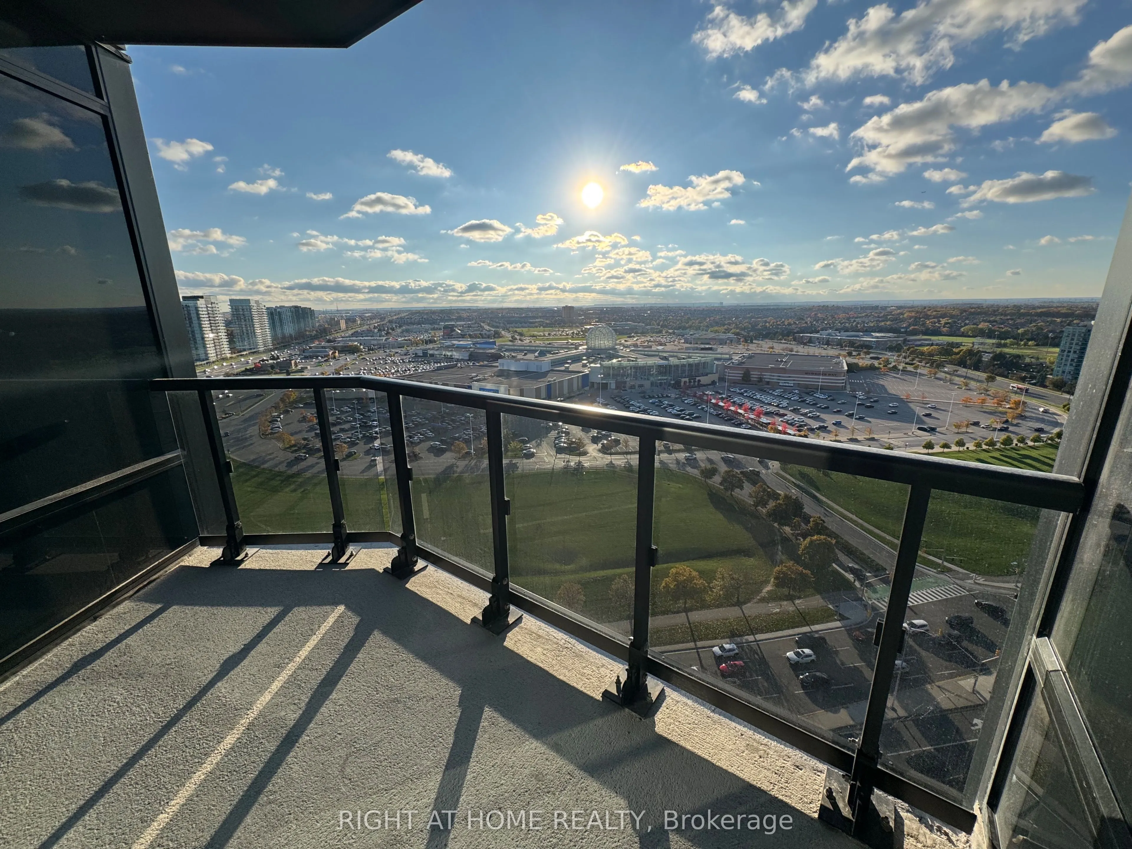 2495 Eglinton Avenue W, #1906