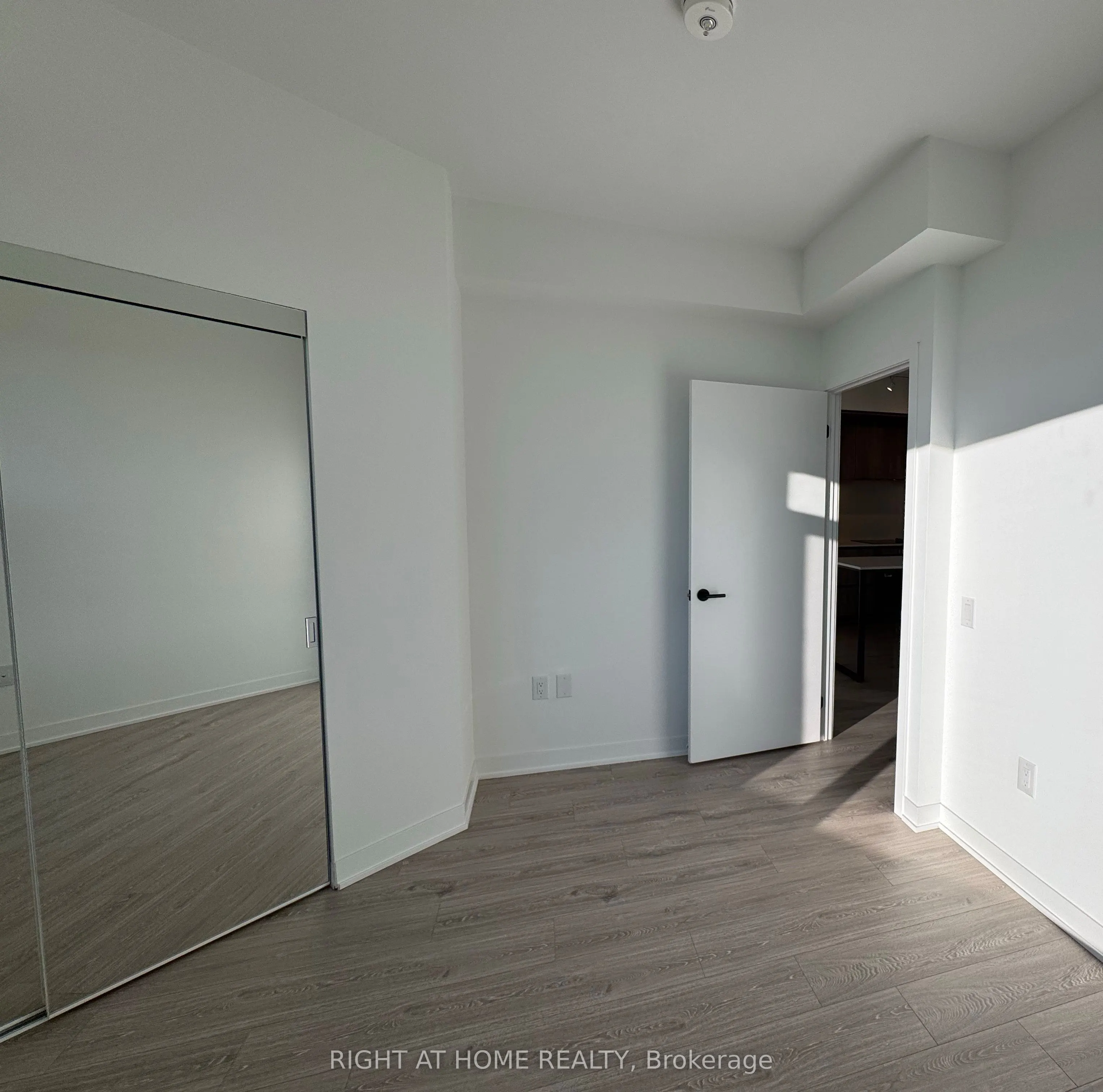 2495 Eglinton Avenue W, #1906