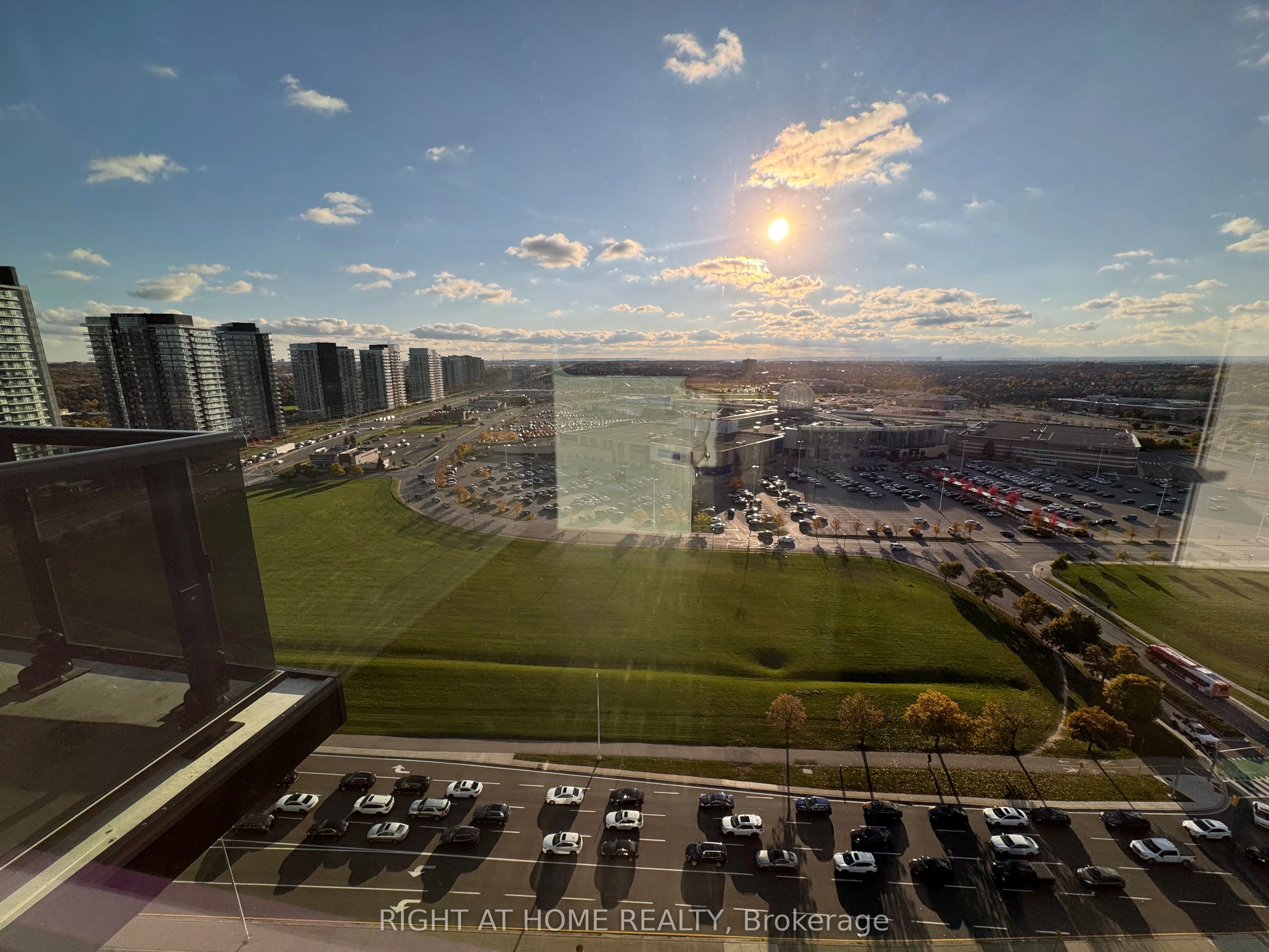 2495 Eglinton Avenue W, #1906