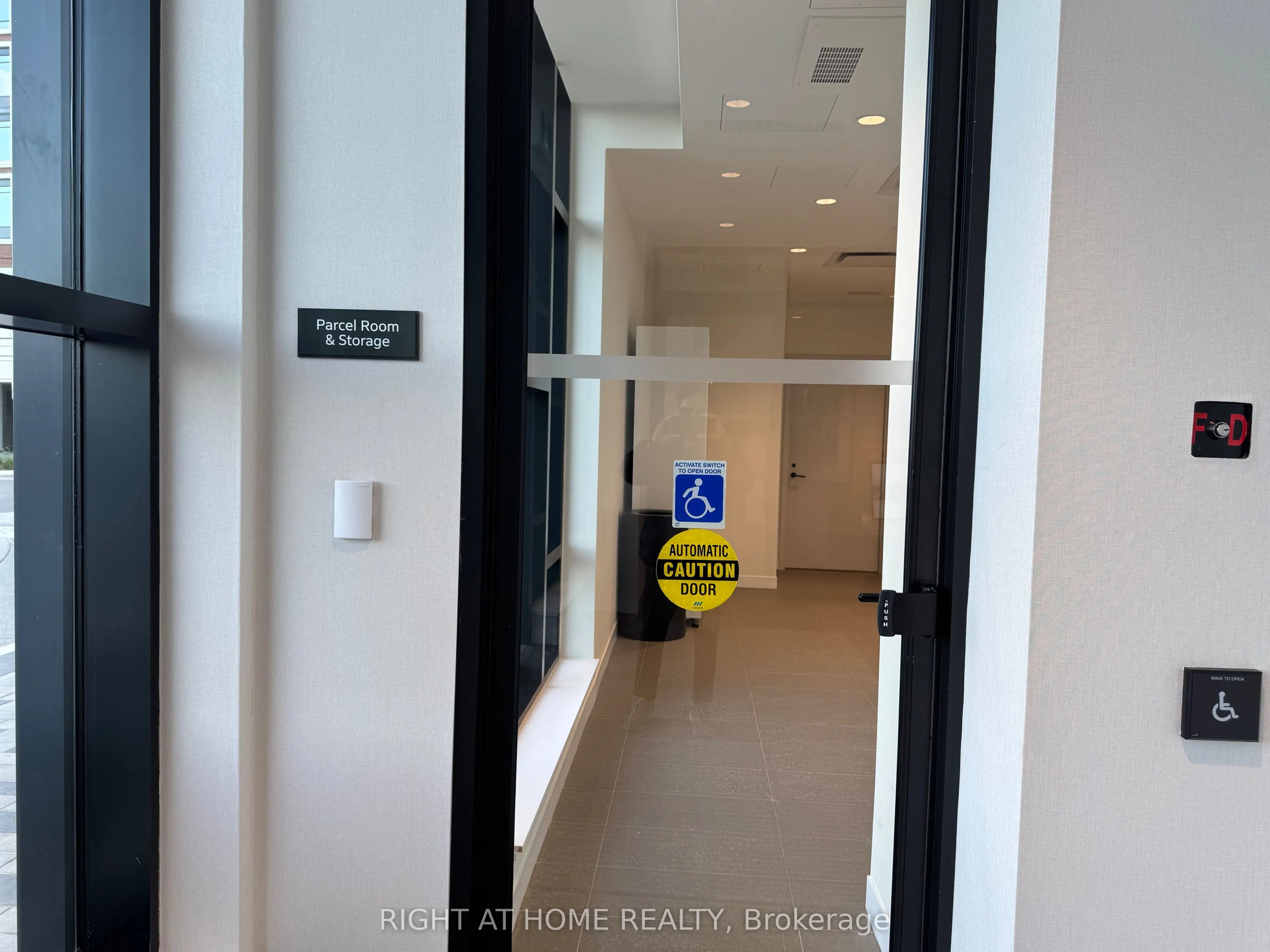 2495 Eglinton Avenue W, #1906