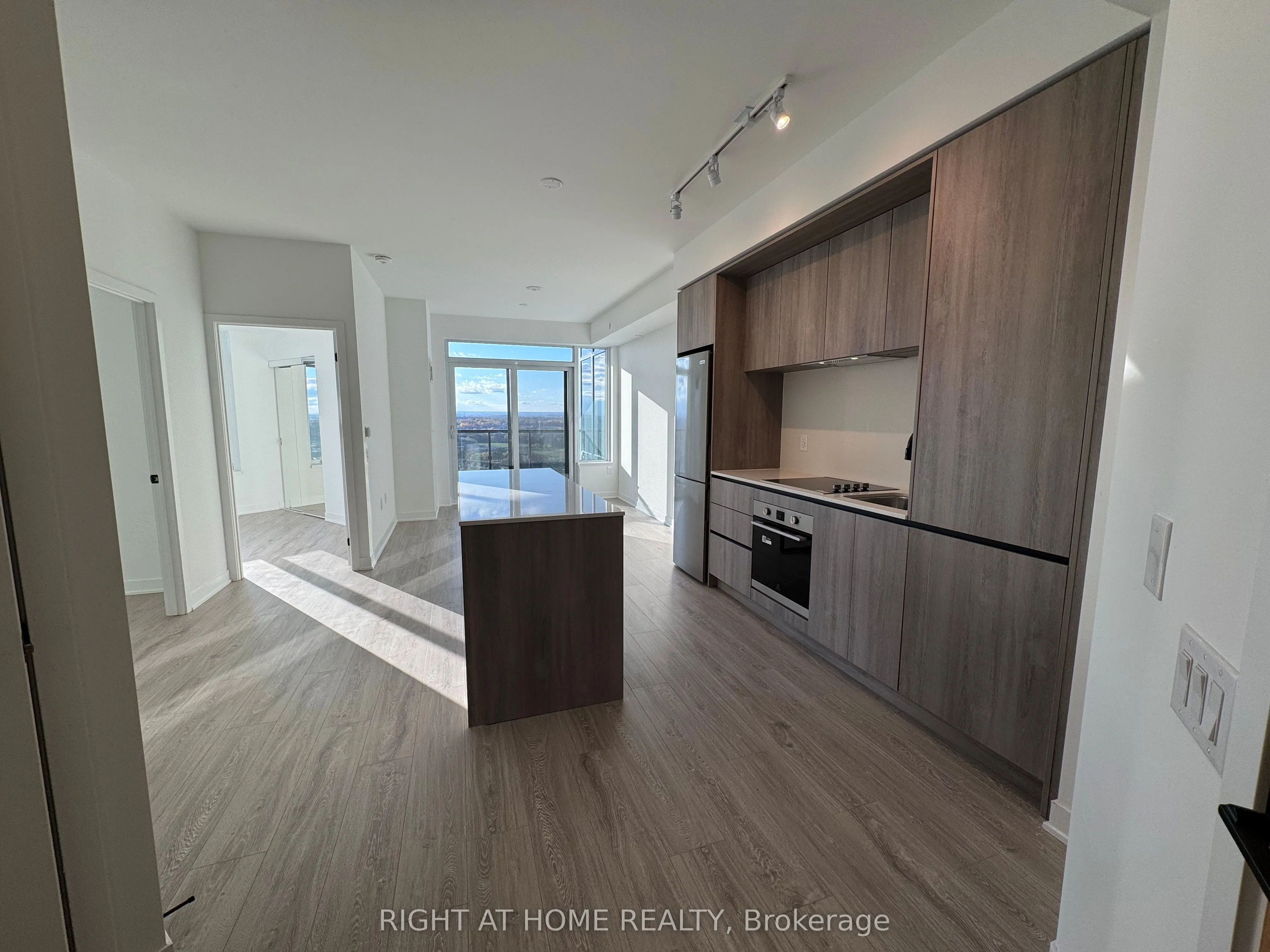 2495 Eglinton Avenue W, #1906