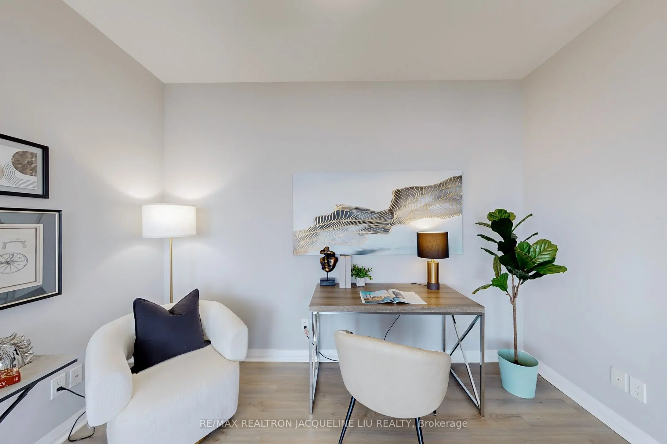 75 Eglinton Avenue W, #2801 Ph