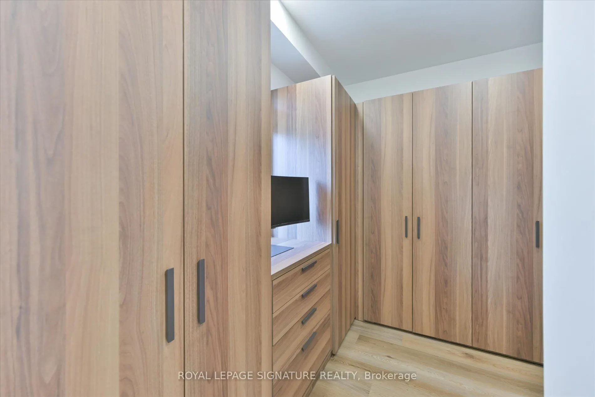 115 High Street W, #1