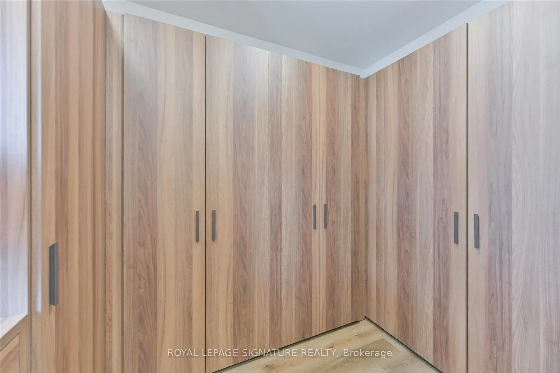 115 High Street W, #1