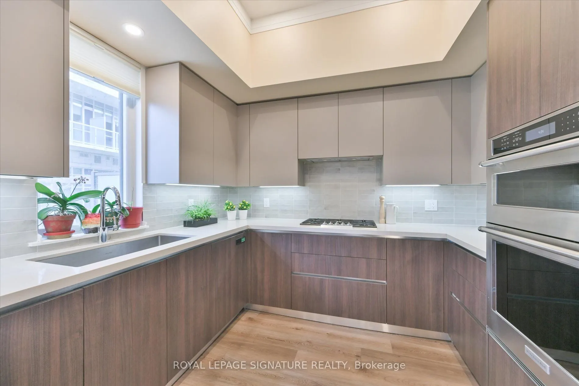 115 High Street W, #1