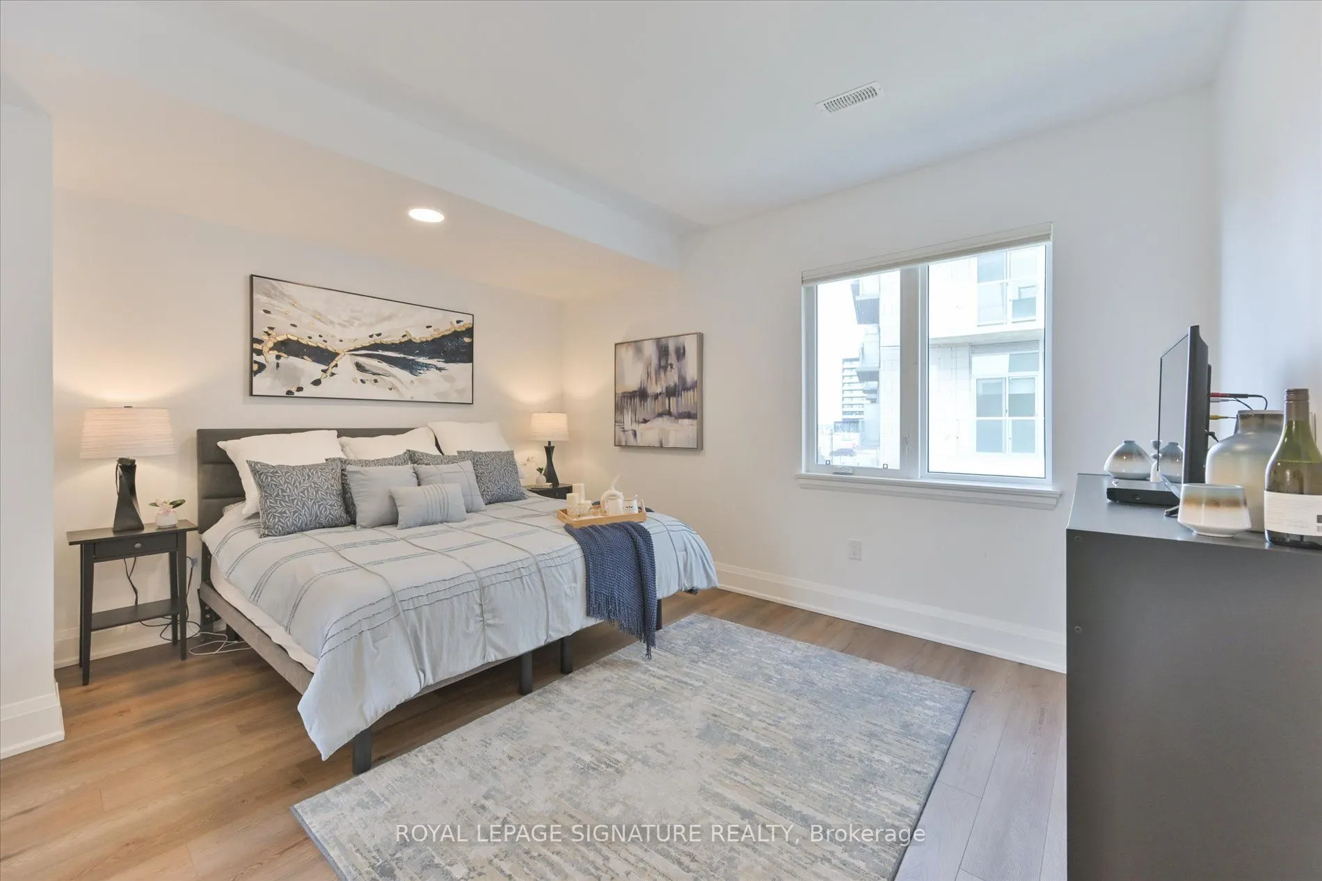 115 High Street W, #1