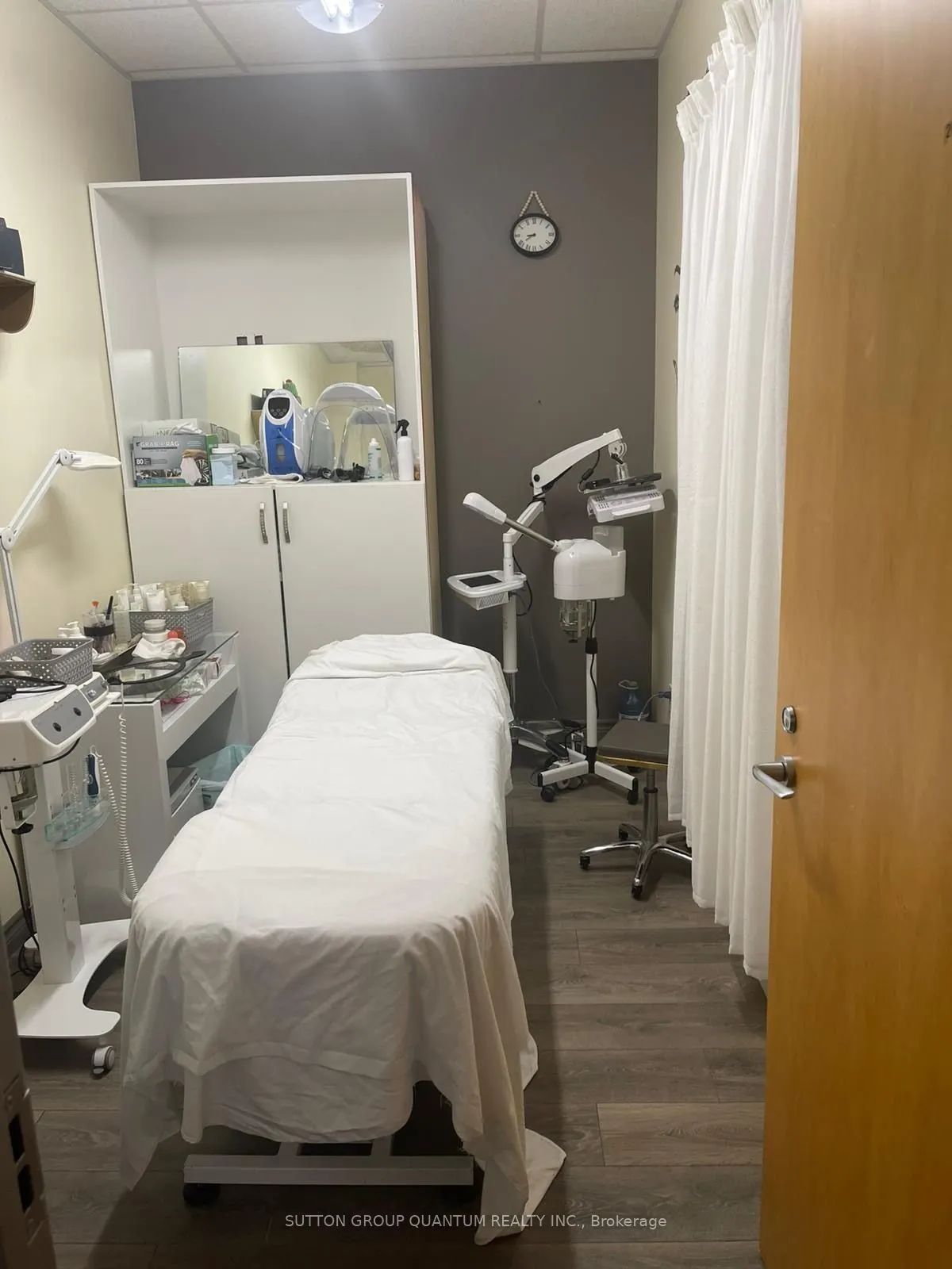 1 QUEENSGATE Boulevard, #Unit 10