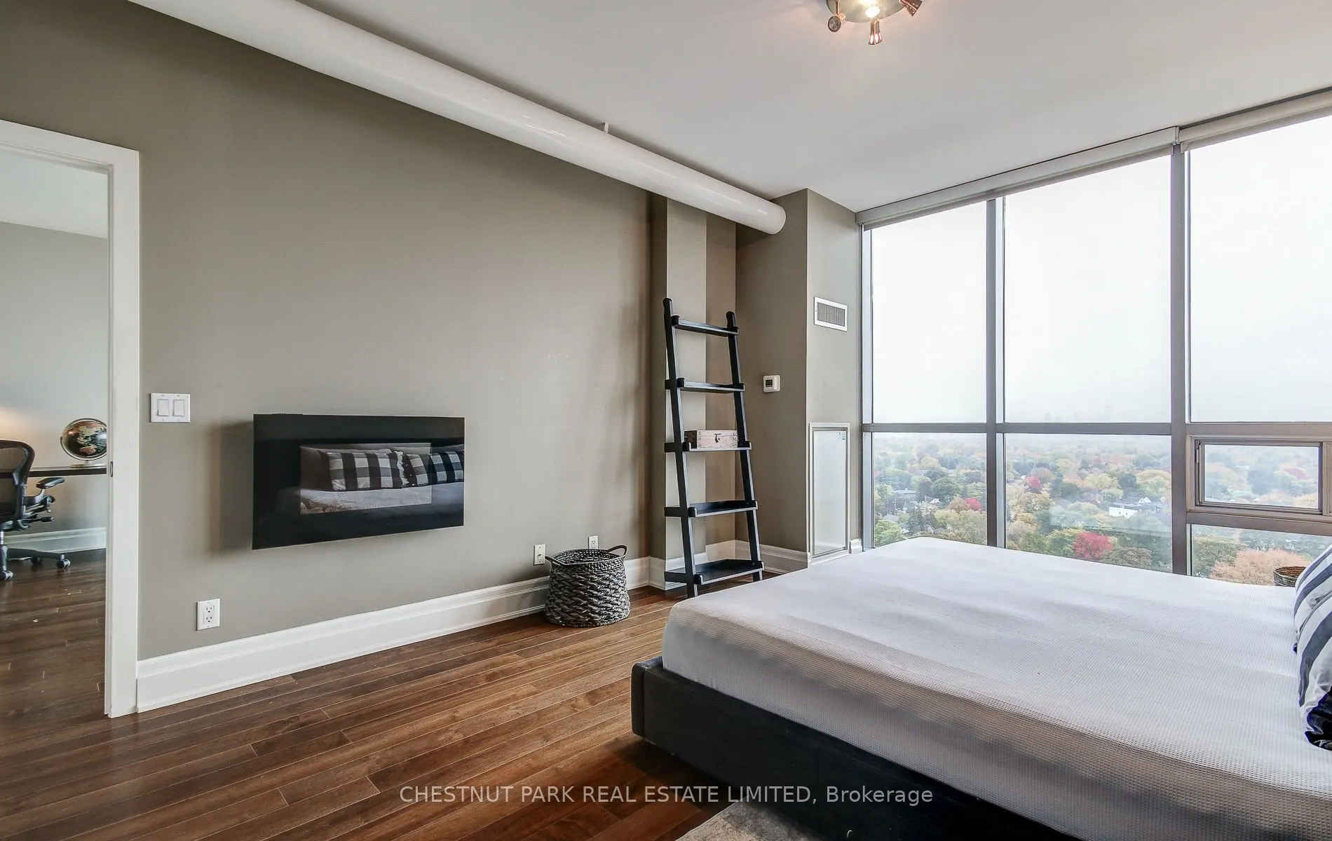 2 Fieldway Road, #PH 05