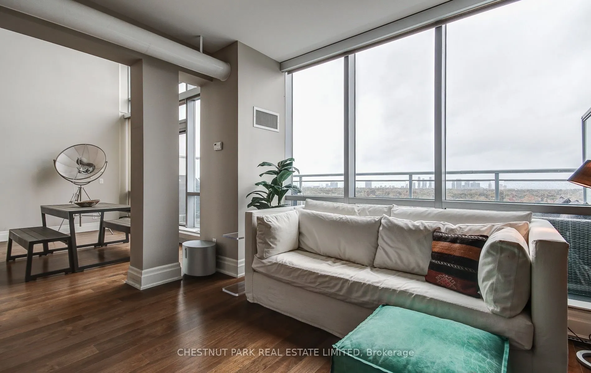 2 Fieldway Road, #PH 05