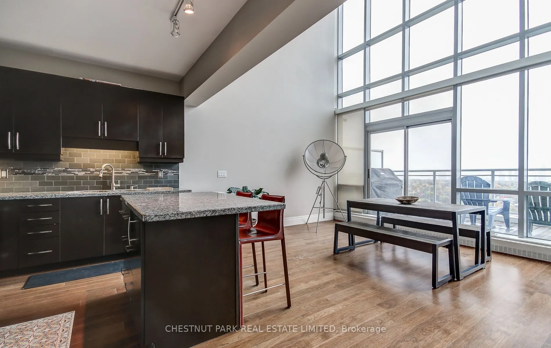 2 Fieldway Road, #PH 05