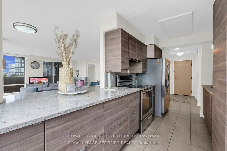 350 Rathburn Road W, #608