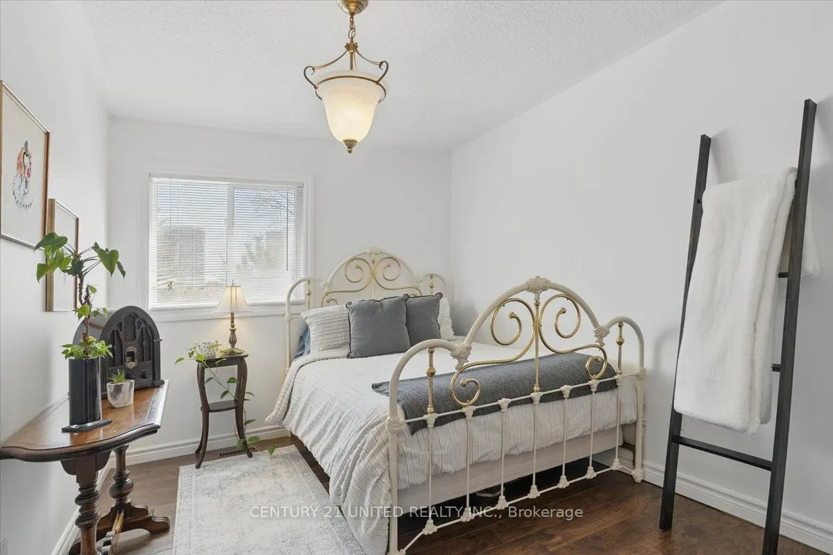 58 Heathcliffe Square, #58