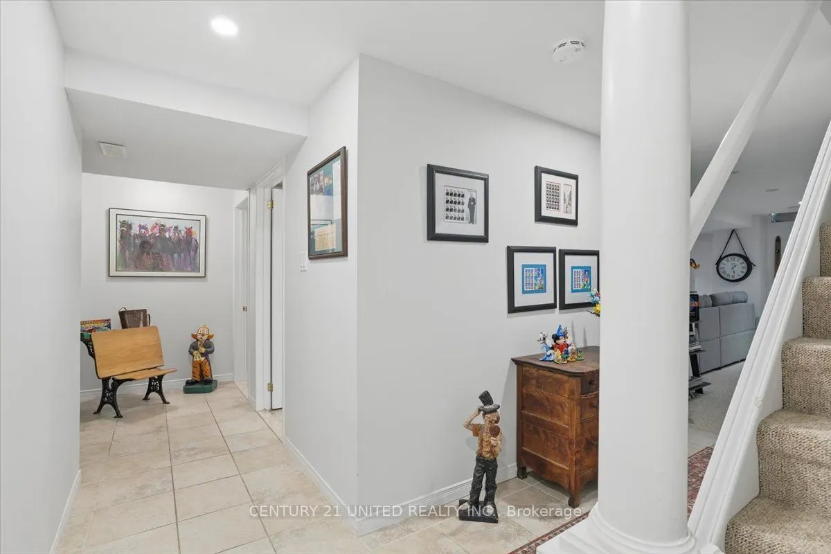 58 Heathcliffe Square, #58