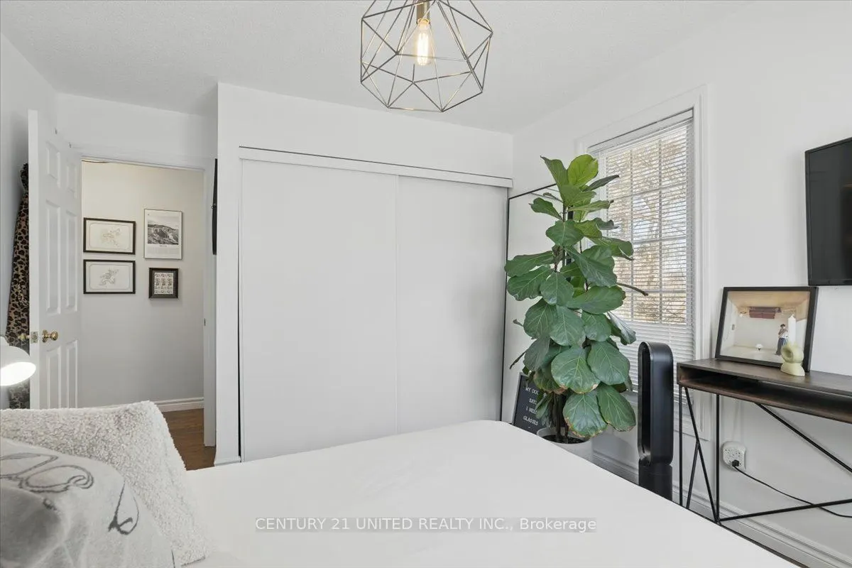 58 Heathcliffe Square, #58