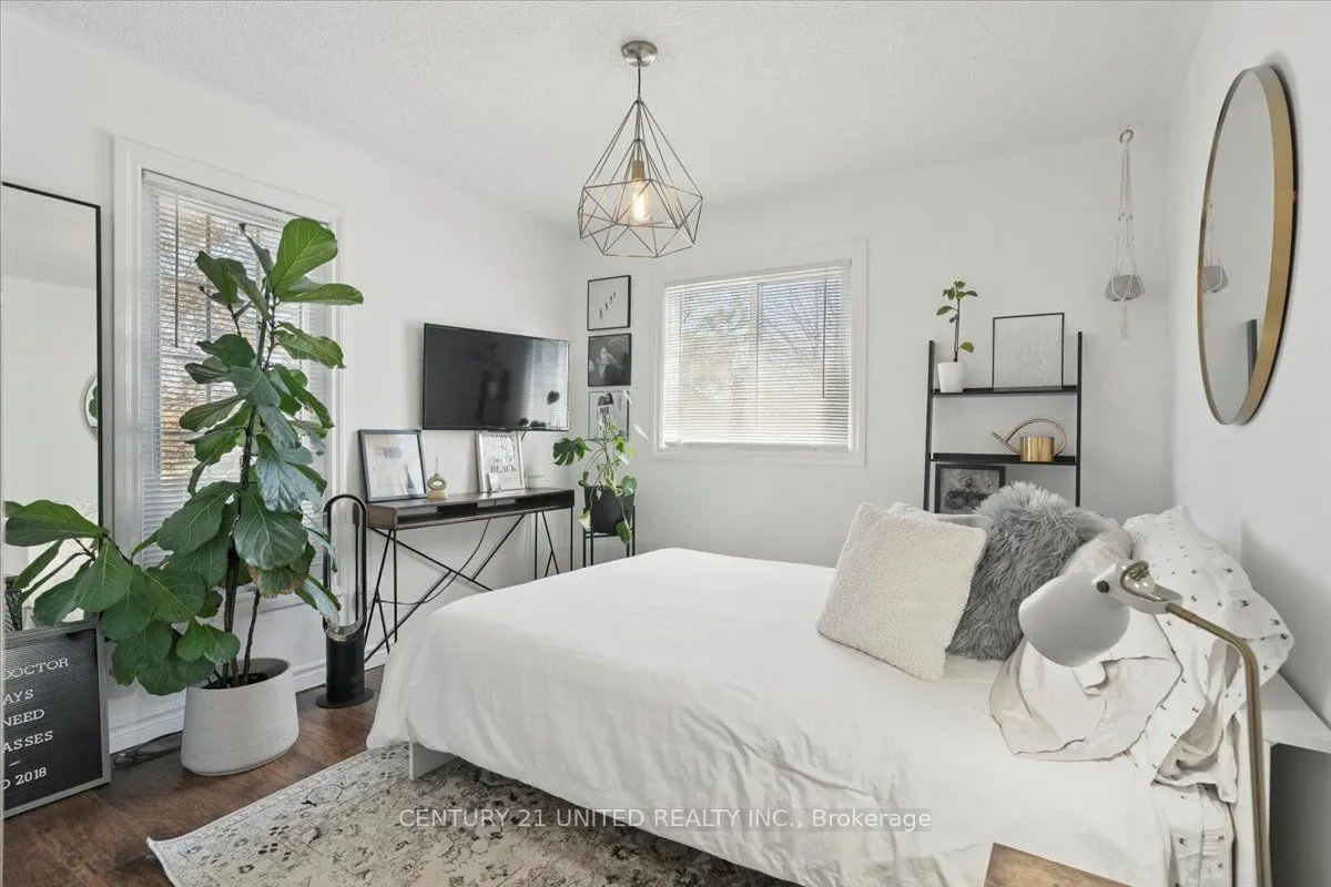 58 Heathcliffe Square, #58