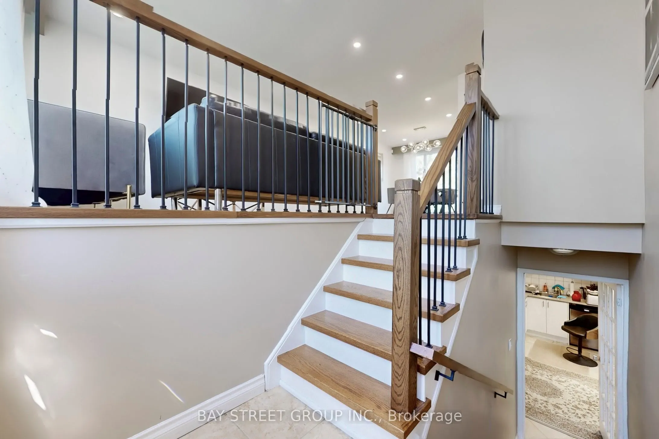 6119 Wabukayne Court