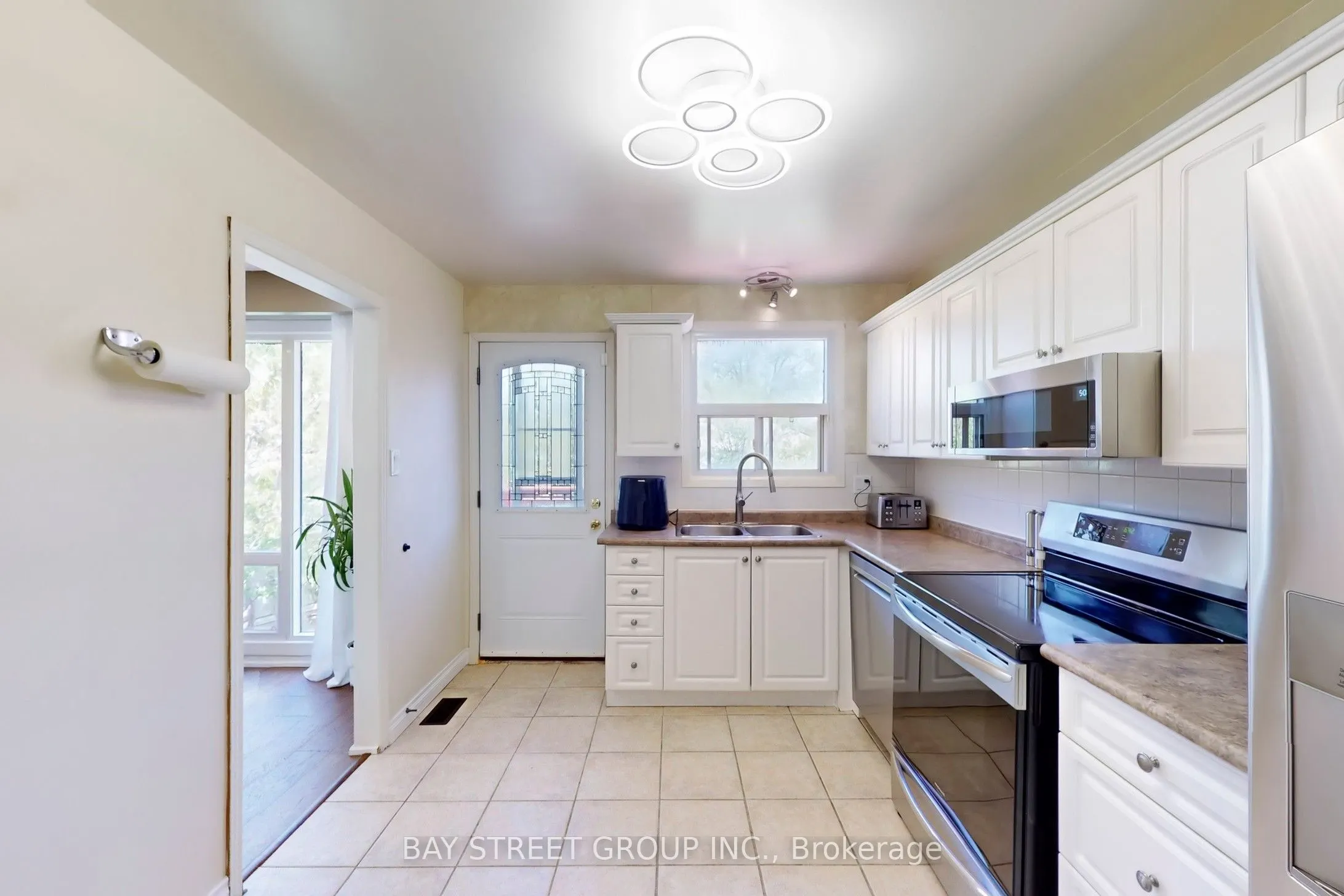 6119 Wabukayne Court