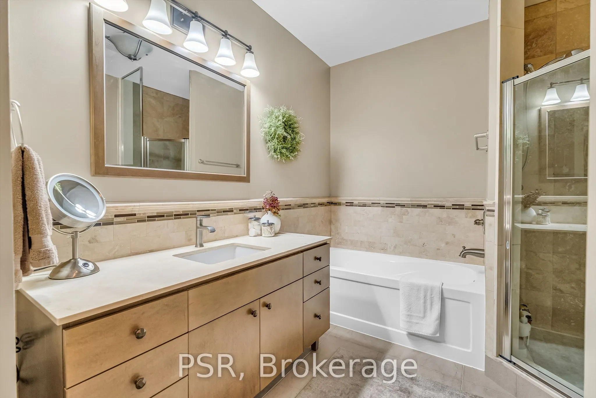 100 John Street, #LPH 2603