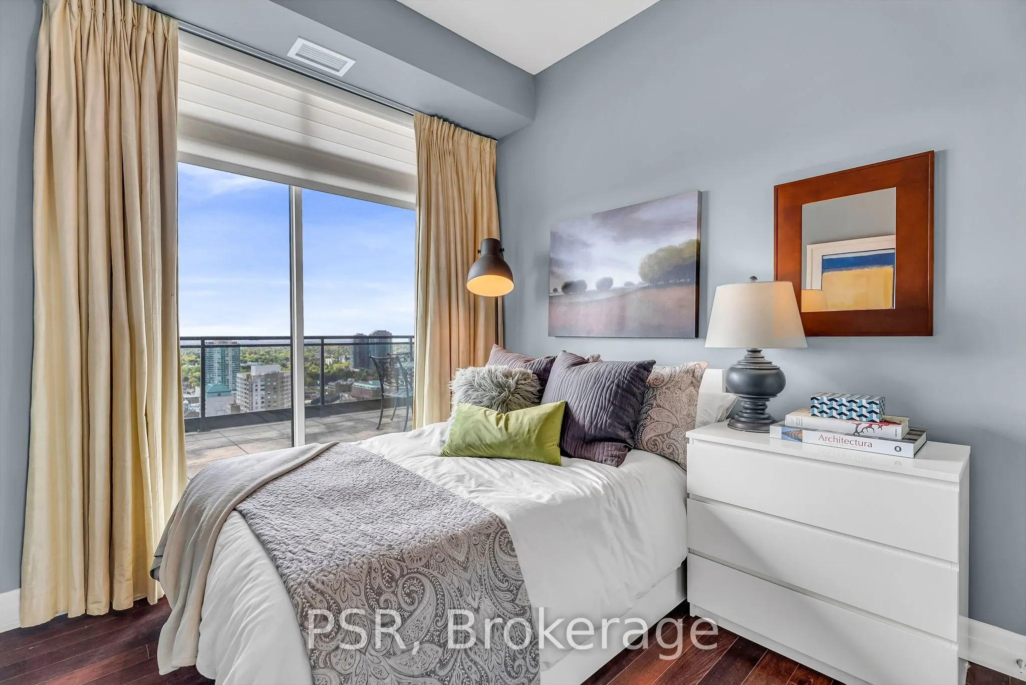 100 John Street, #LPH 2603