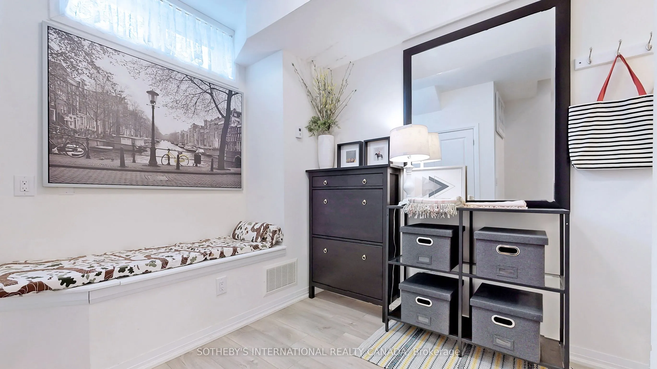 27 Thomas Mulholland Drive