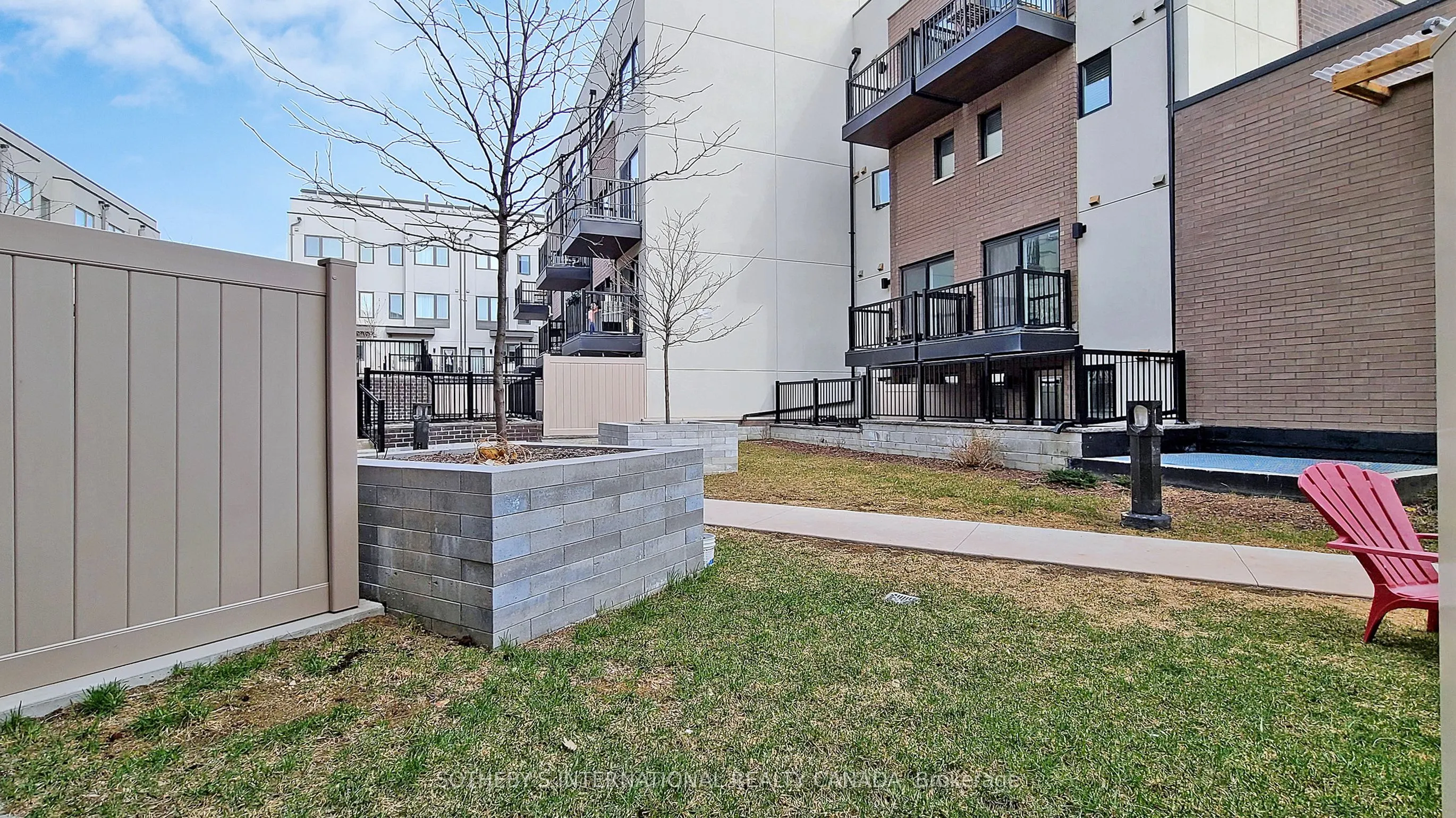 27 Thomas Mulholland Drive