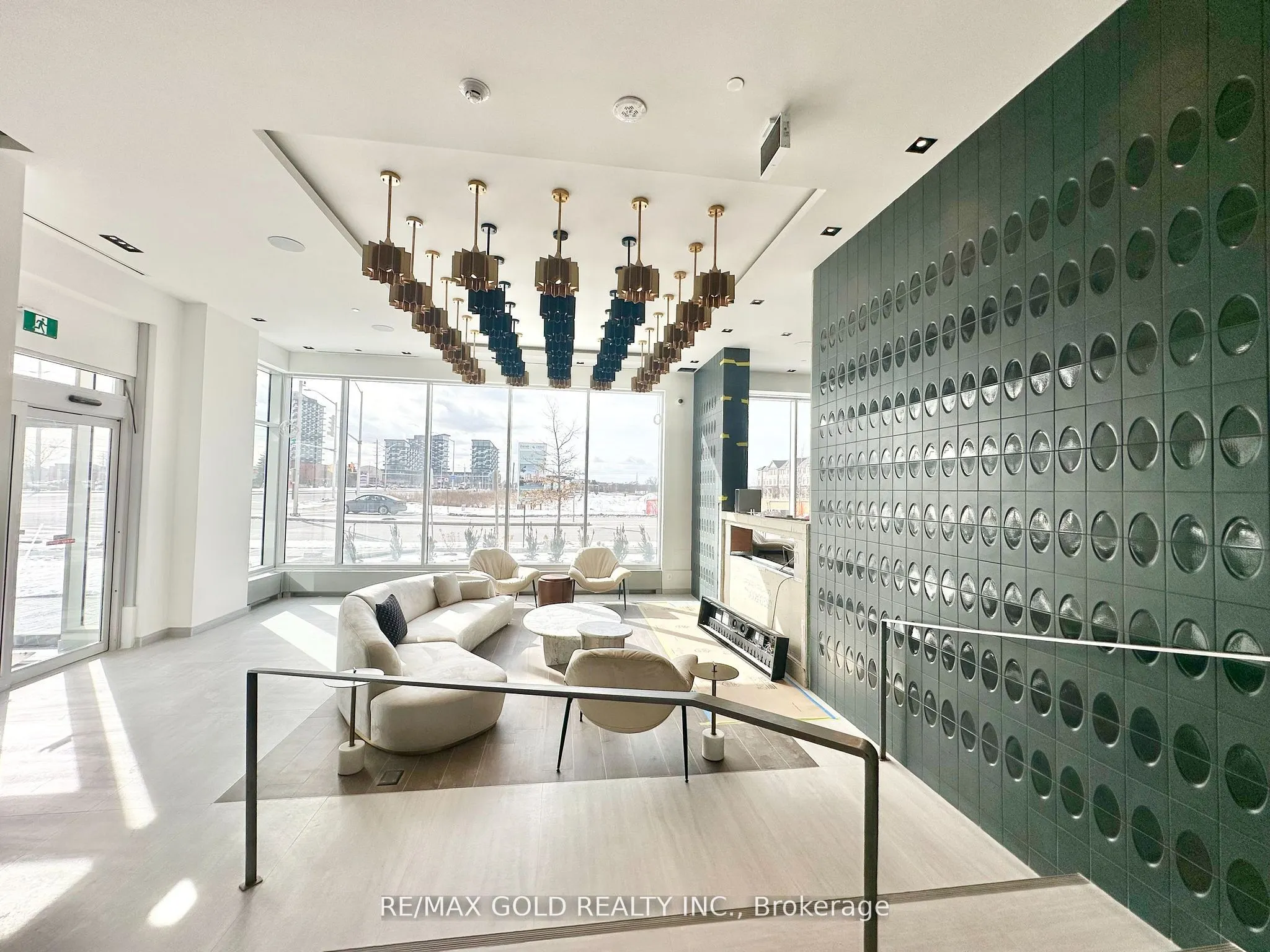 412 Silver Maple Road, #403