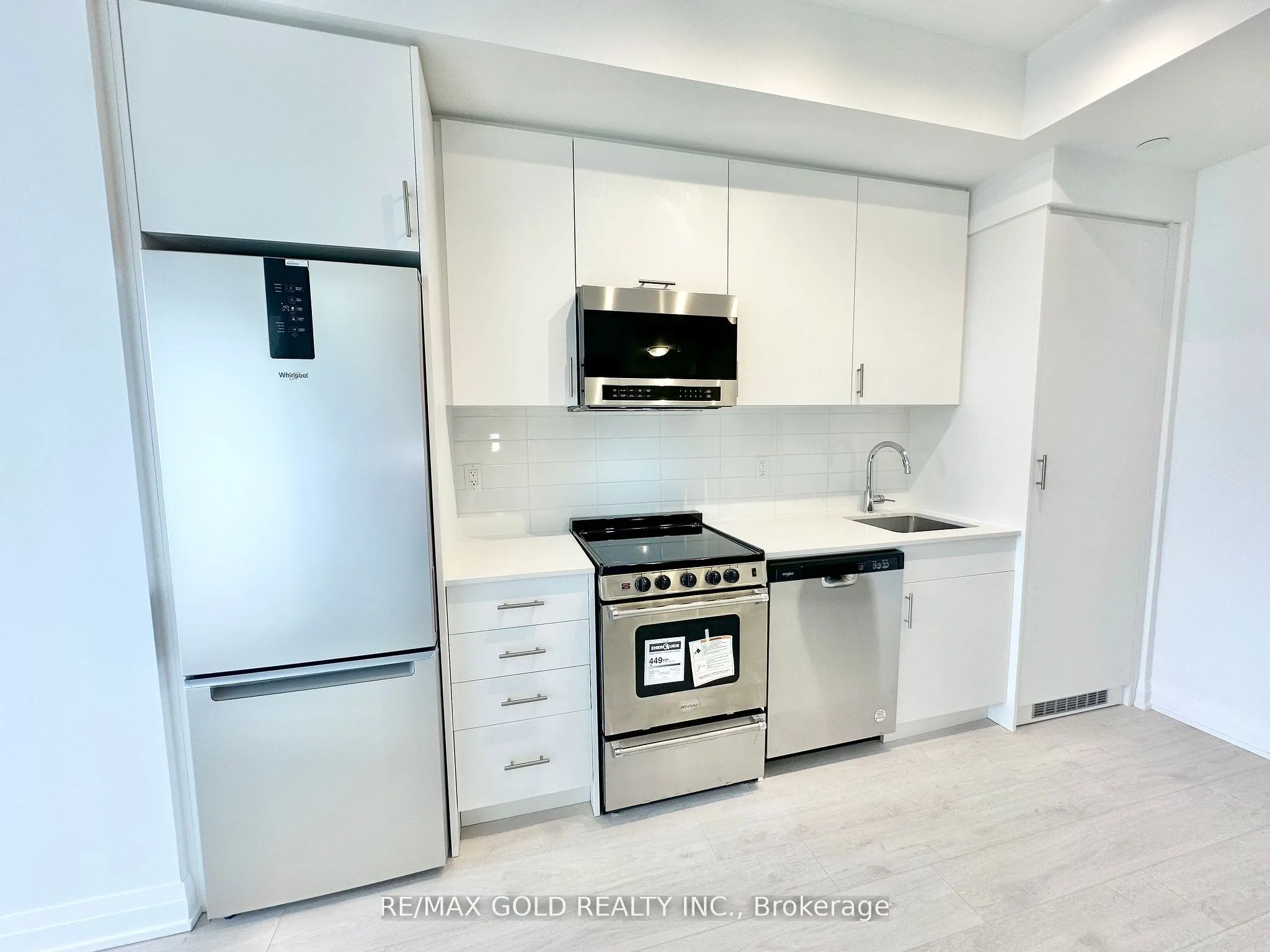 412 Silver Maple Road, #403