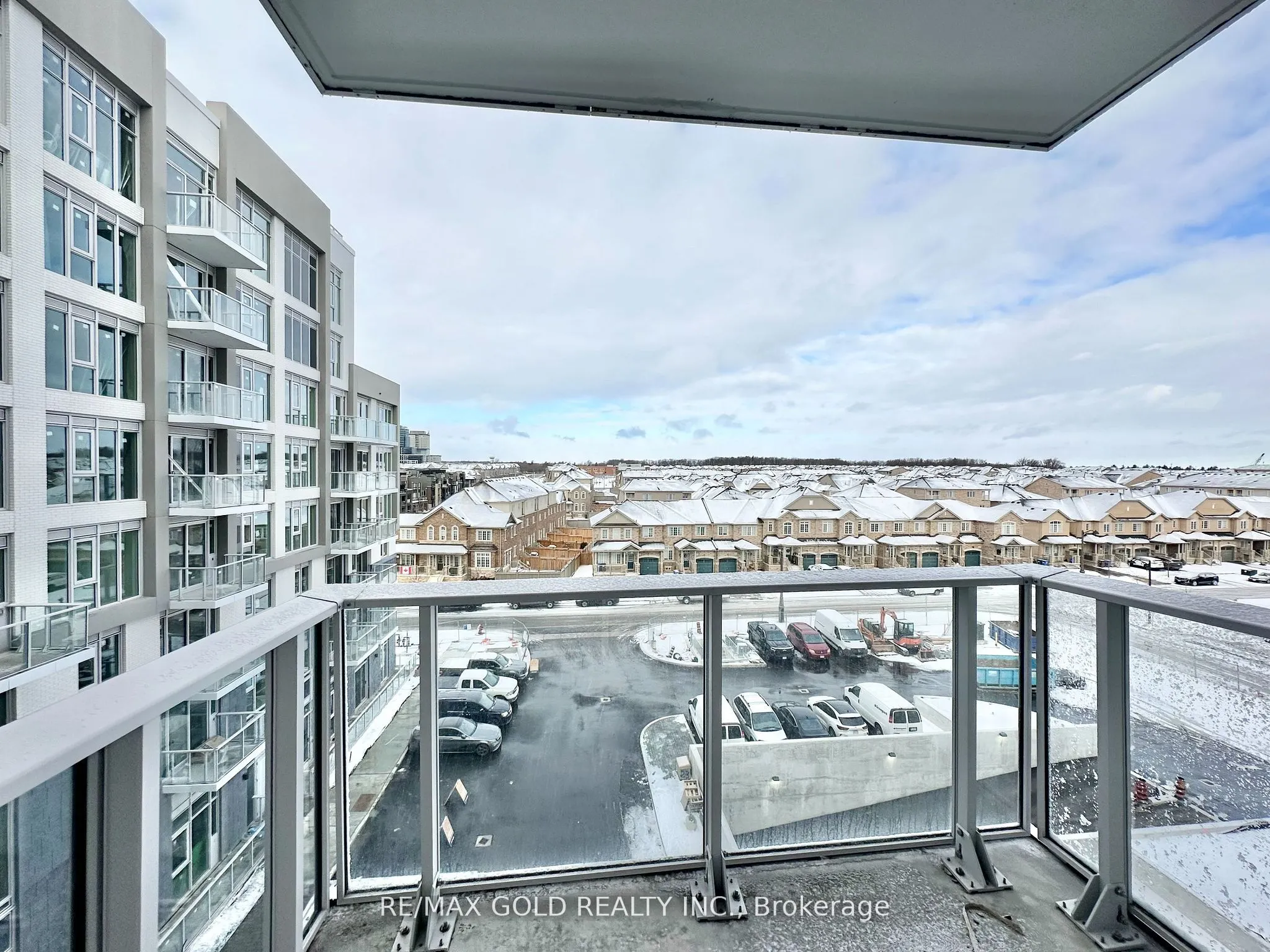 412 Silver Maple Road, #403