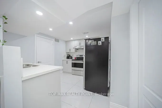 38 Hillpath Crescent