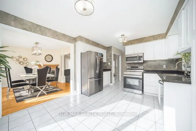 38 Hillpath Crescent