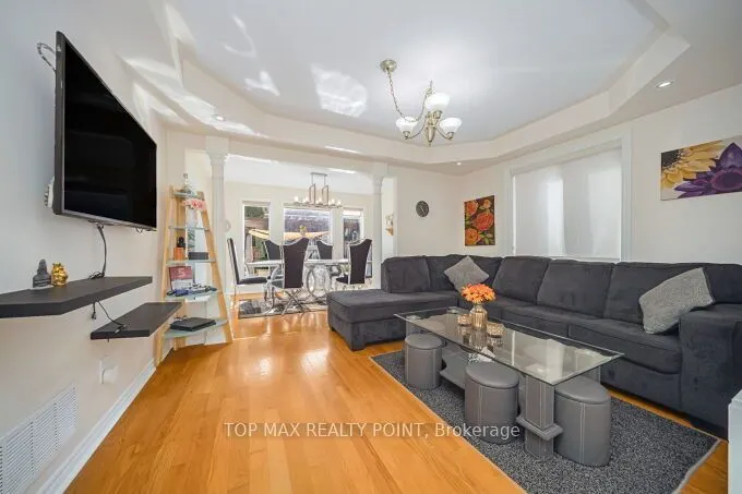 38 Hillpath Crescent