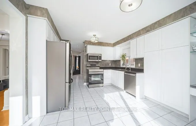 38 Hillpath Crescent