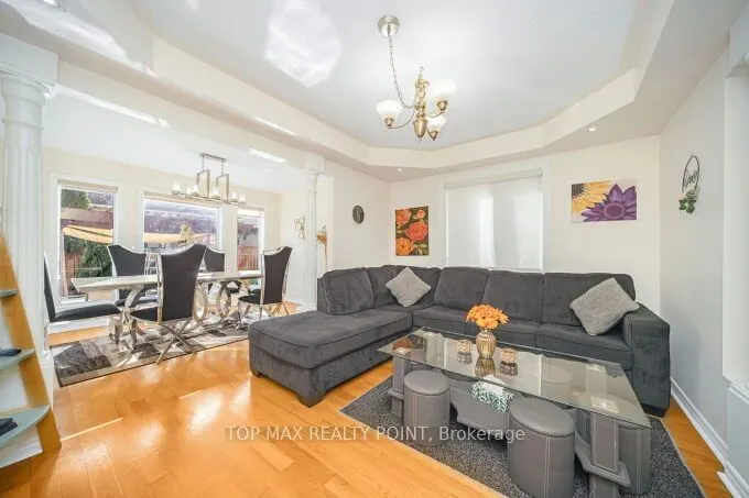 38 Hillpath Crescent