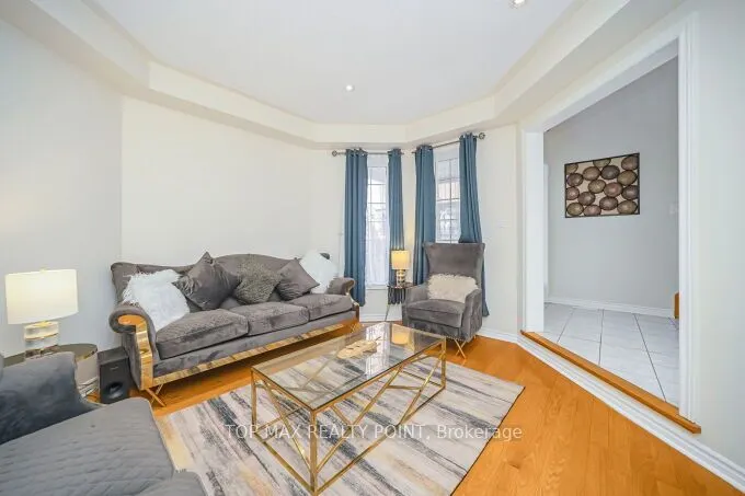 38 Hillpath Crescent