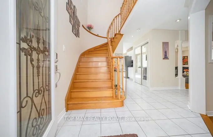 38 Hillpath Crescent