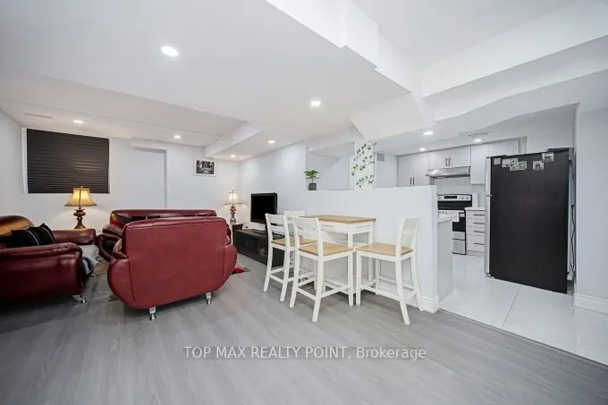 38 Hillpath Crescent