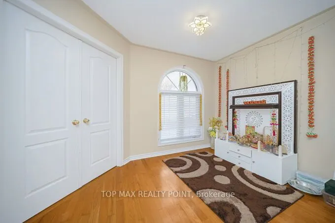 38 Hillpath Crescent